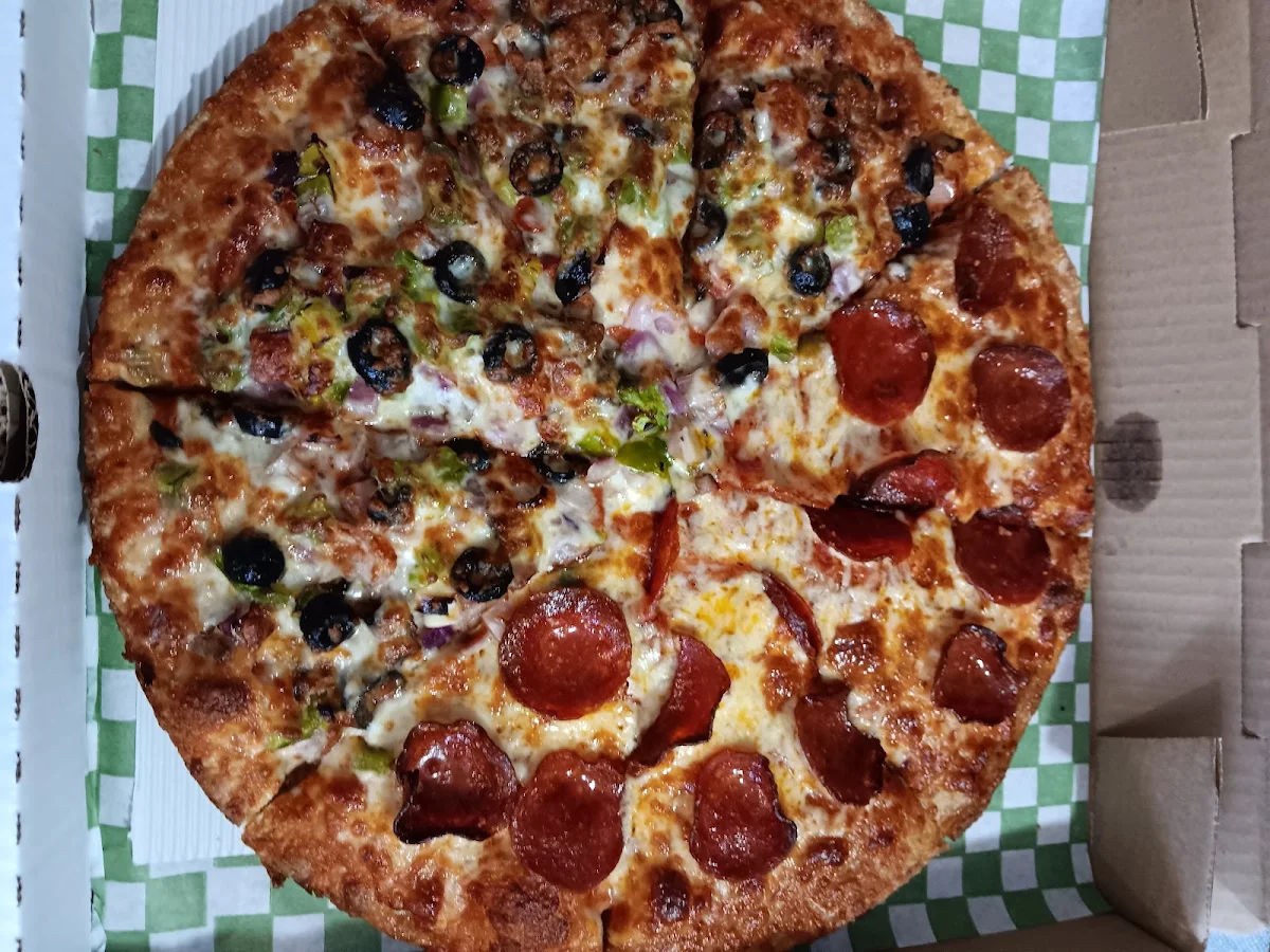 Pepperoni and House Supreme Pizza