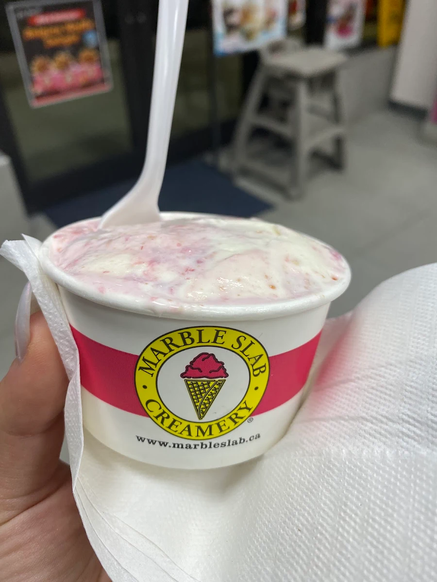 Raspberry Cheesecake Ice Cream