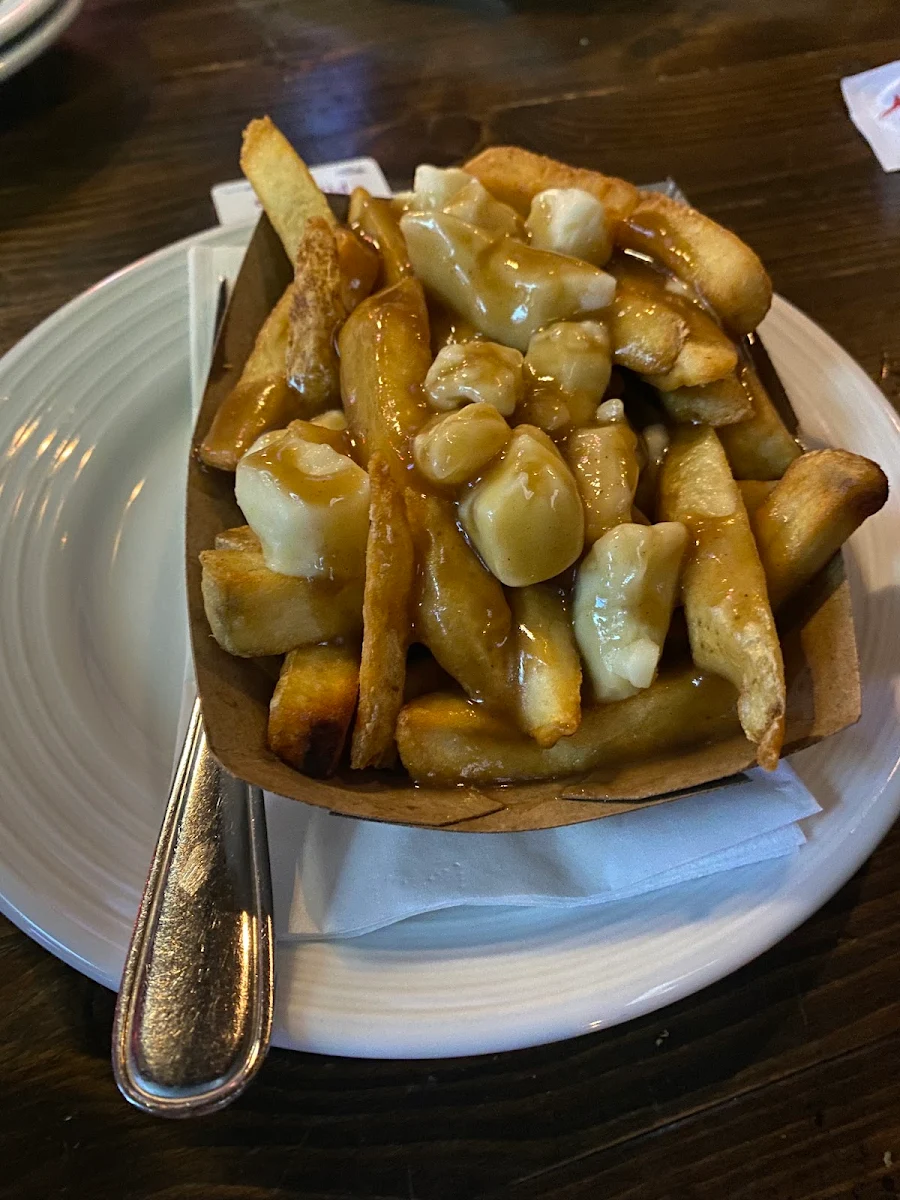 Buffalo Chicken Poutine