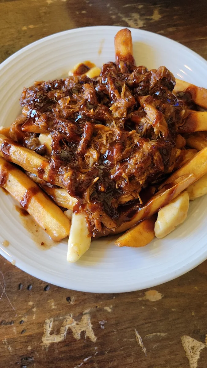 Tu Pulled Pork Poutine