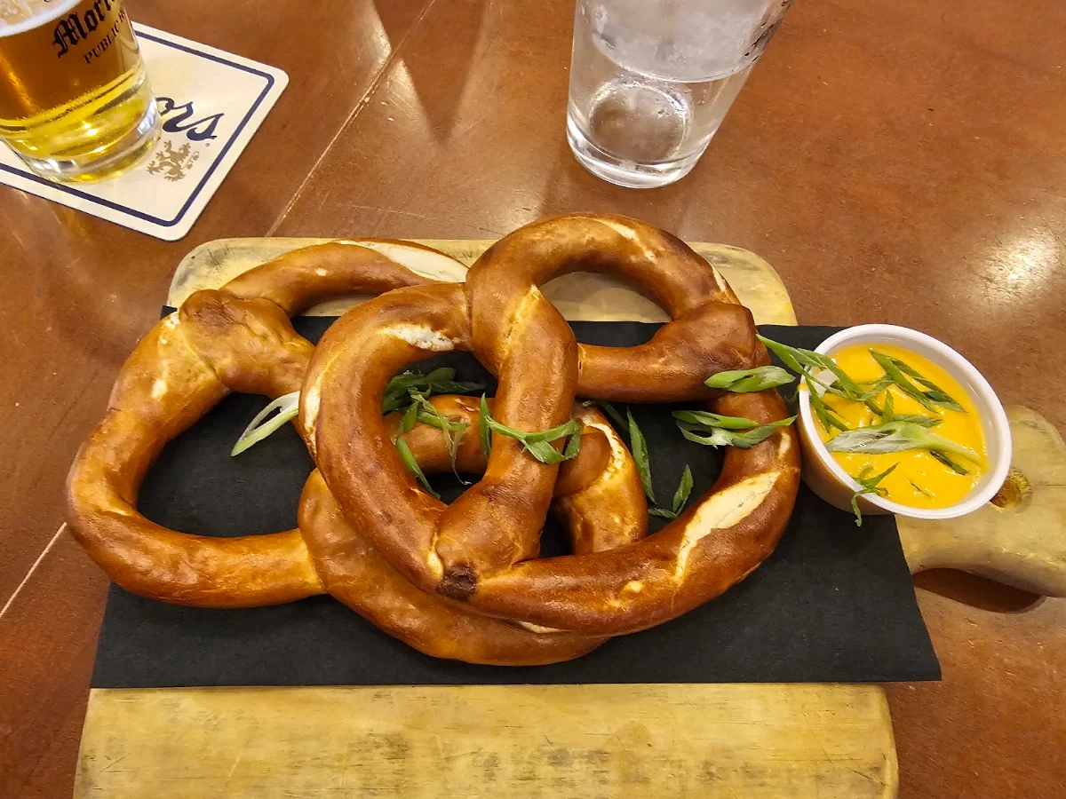 MO's Mountain Pretzel Twist