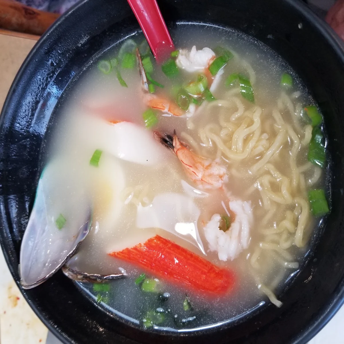 Noodle Soup with Assorted Seafood
