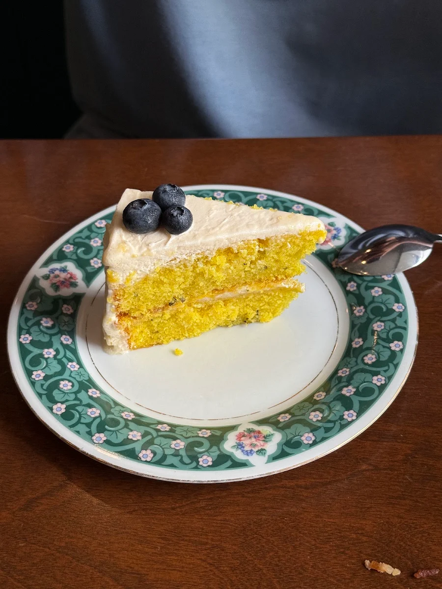 Gâteau Au Citron Et Basilic Lemon And Thai Basil Cake