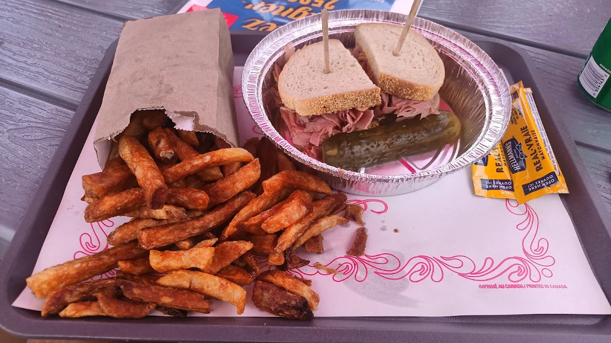 Smoke Meat Sandwich