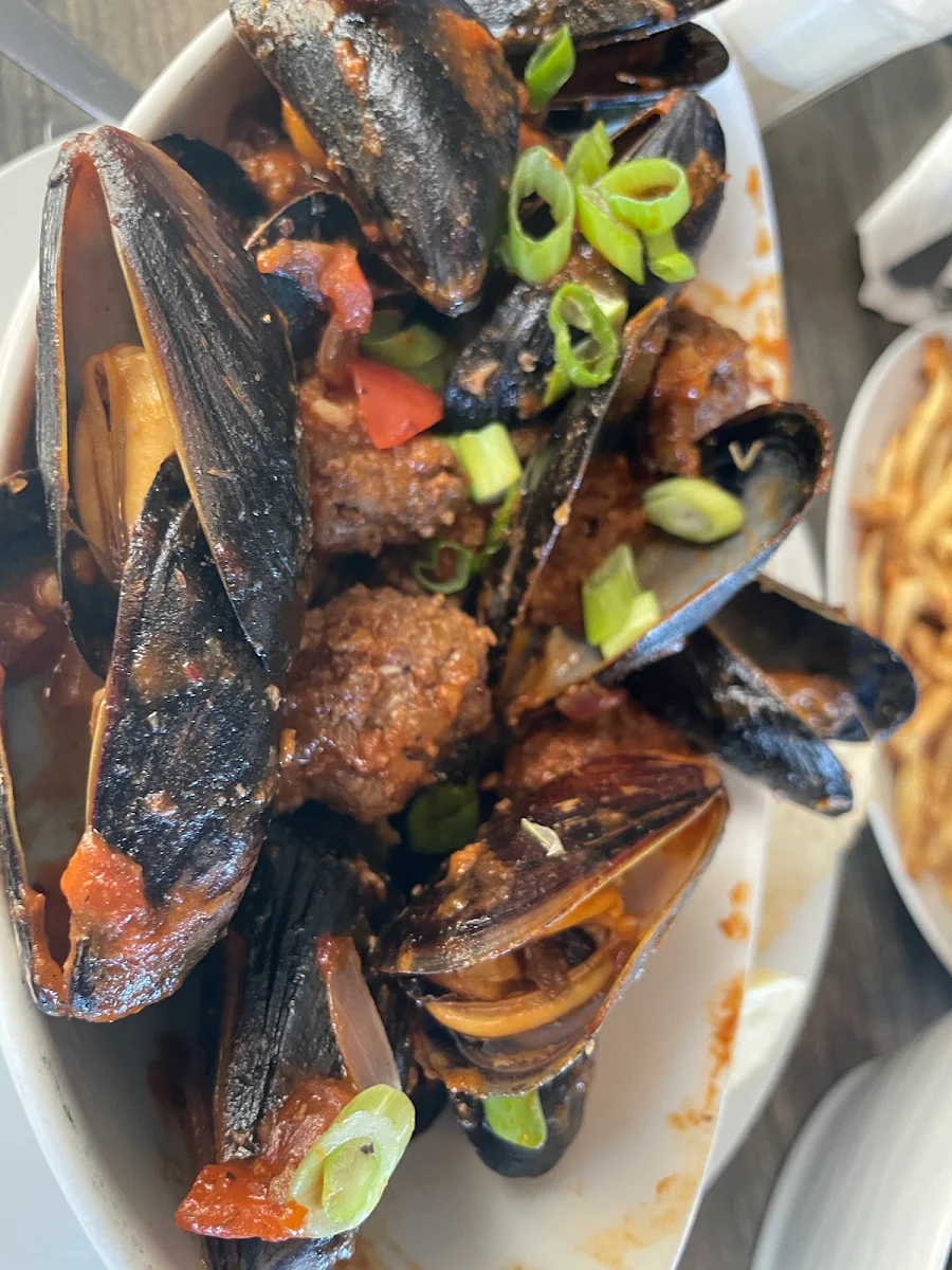 Herb and Garlic East Coast Mussels
