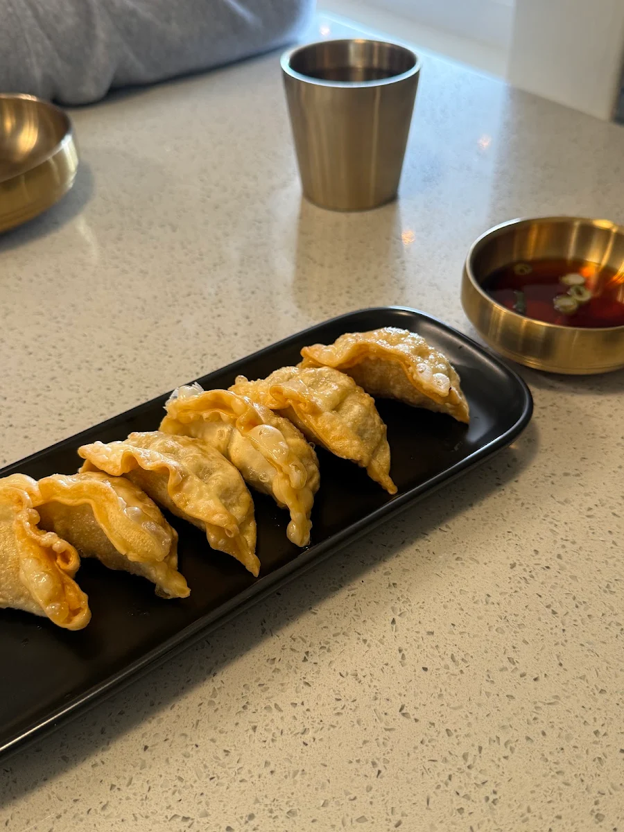 Gogi Mandu