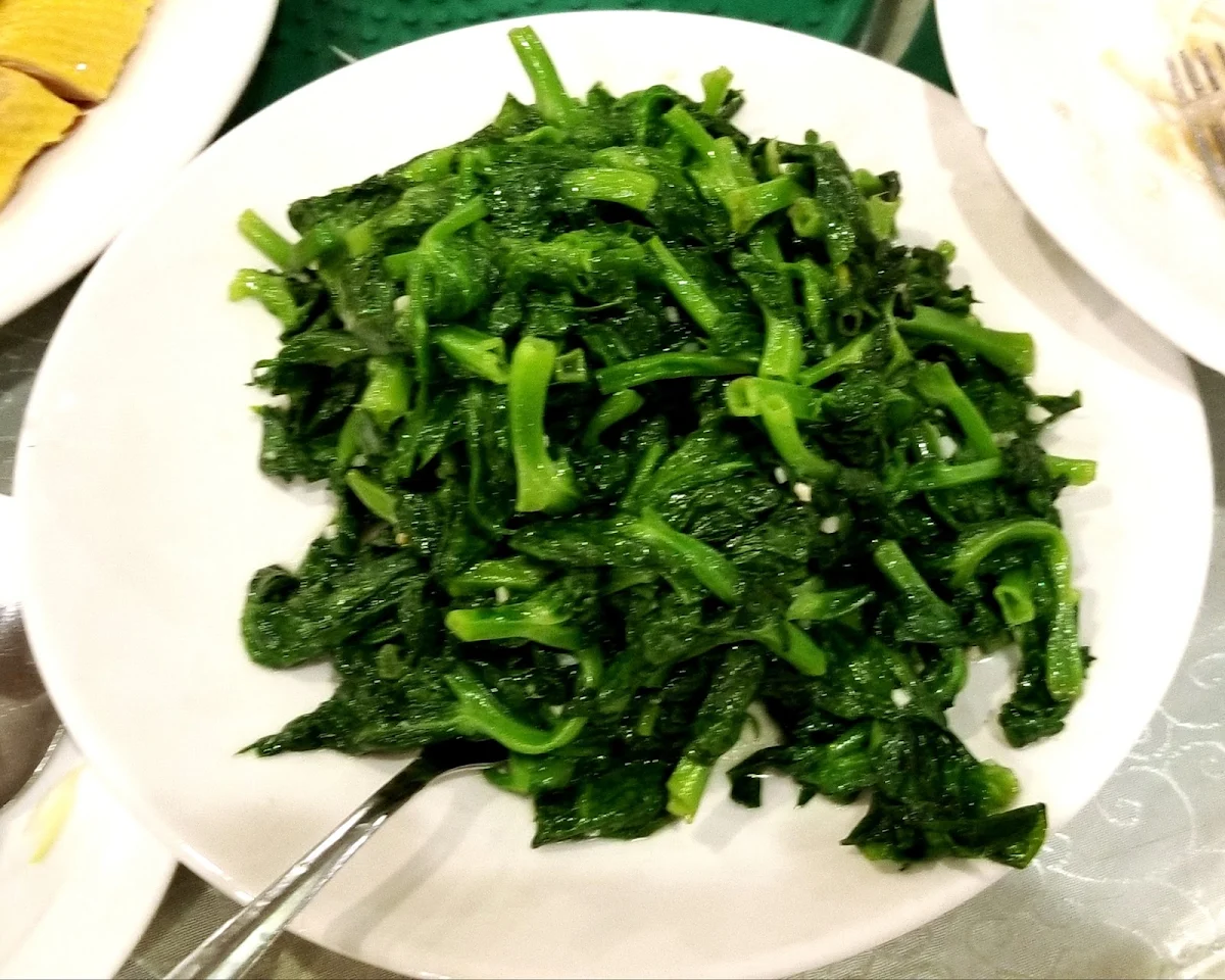 Sauteed Gai Lan with Ginger Sauce