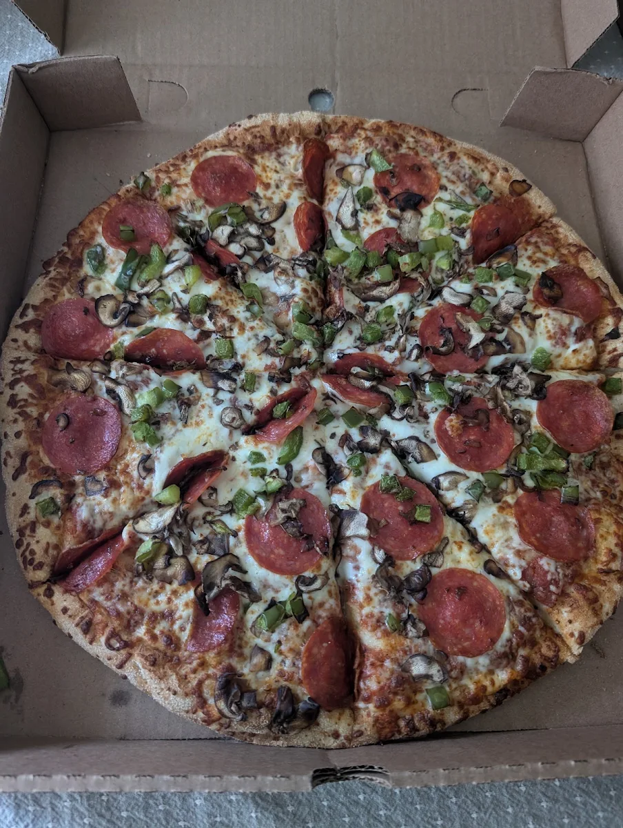 Deluxe Pizza