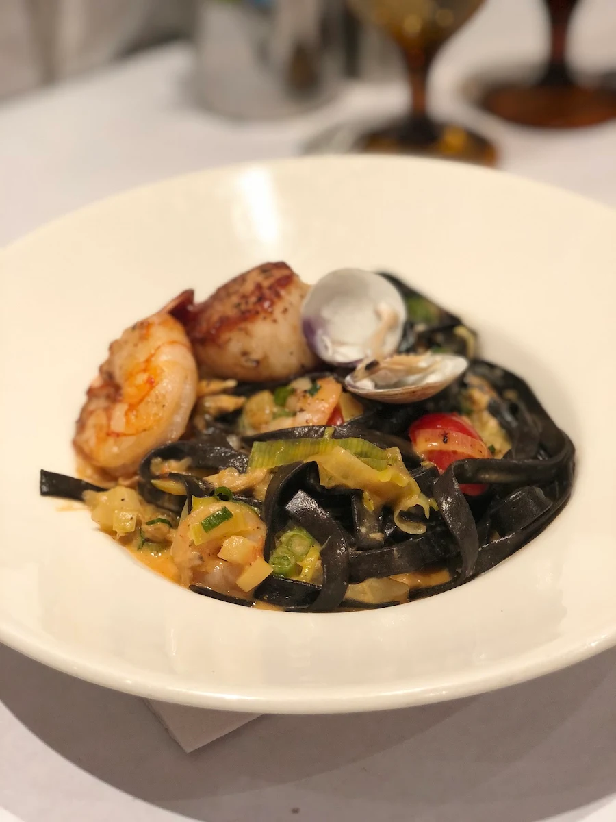 Tagliatelle Nero Ai Frutti Di Mare