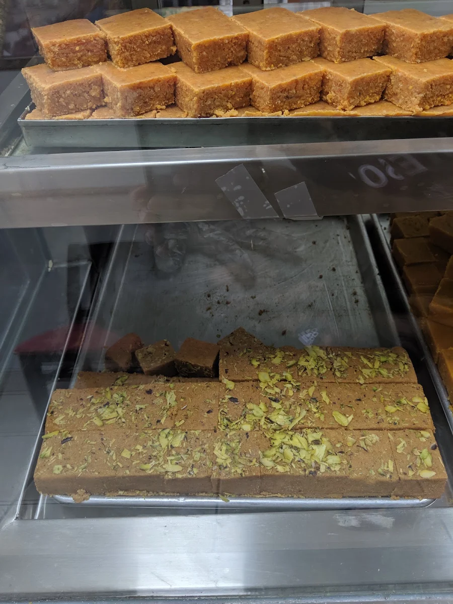 Besan Barfi with Pistachios 1 lb