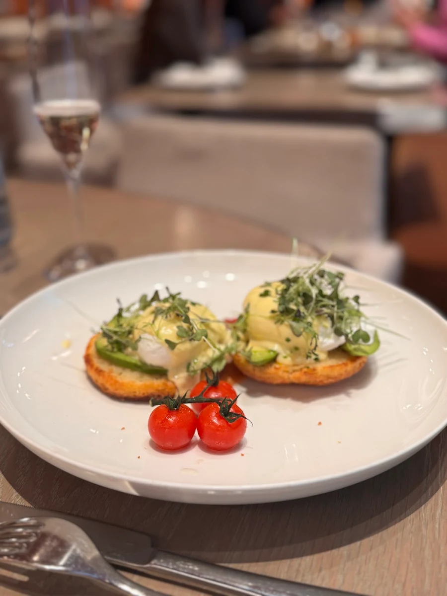 Eggs Benedict
