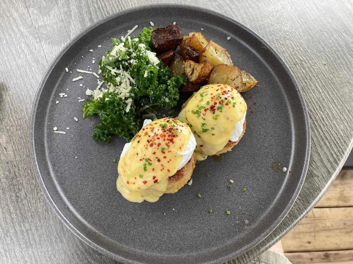 Crab Cake Benny