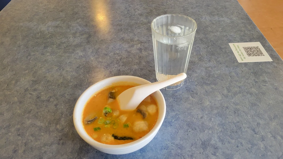 Tom Yum Gai