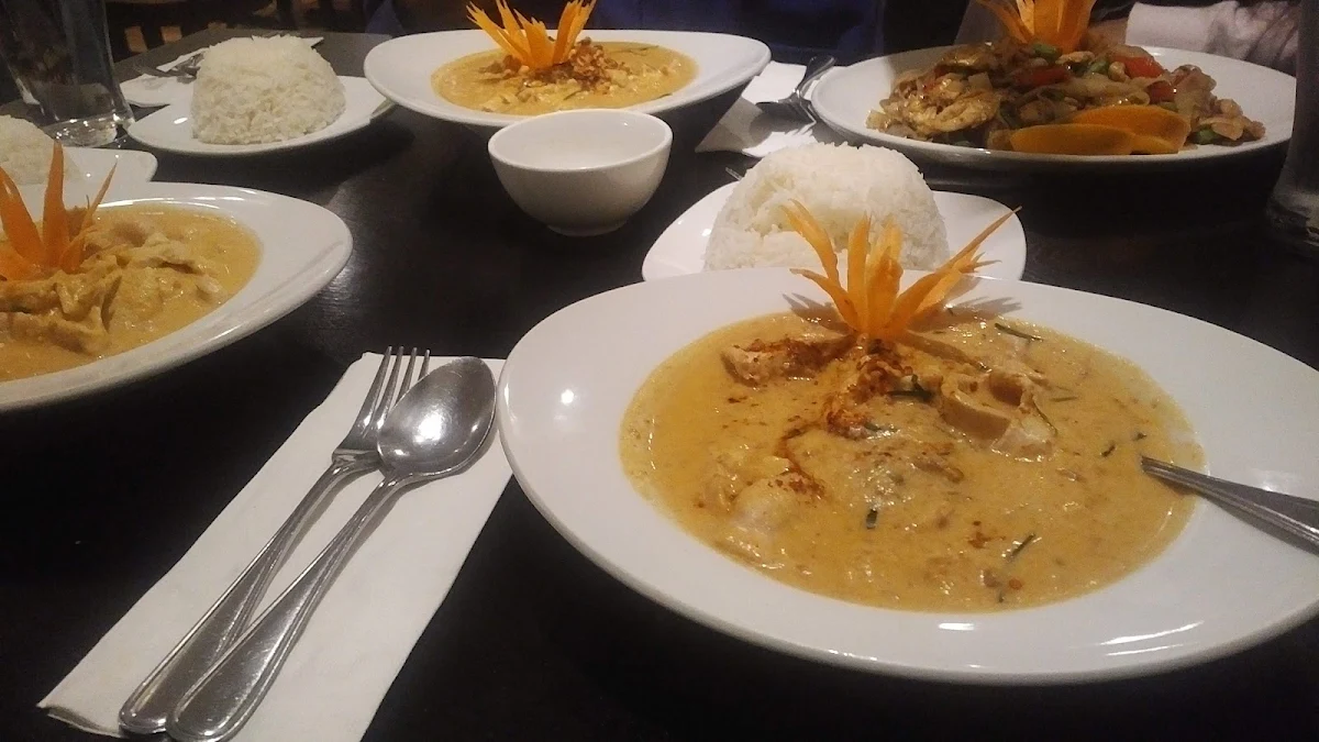 Thick Curry Chicken
