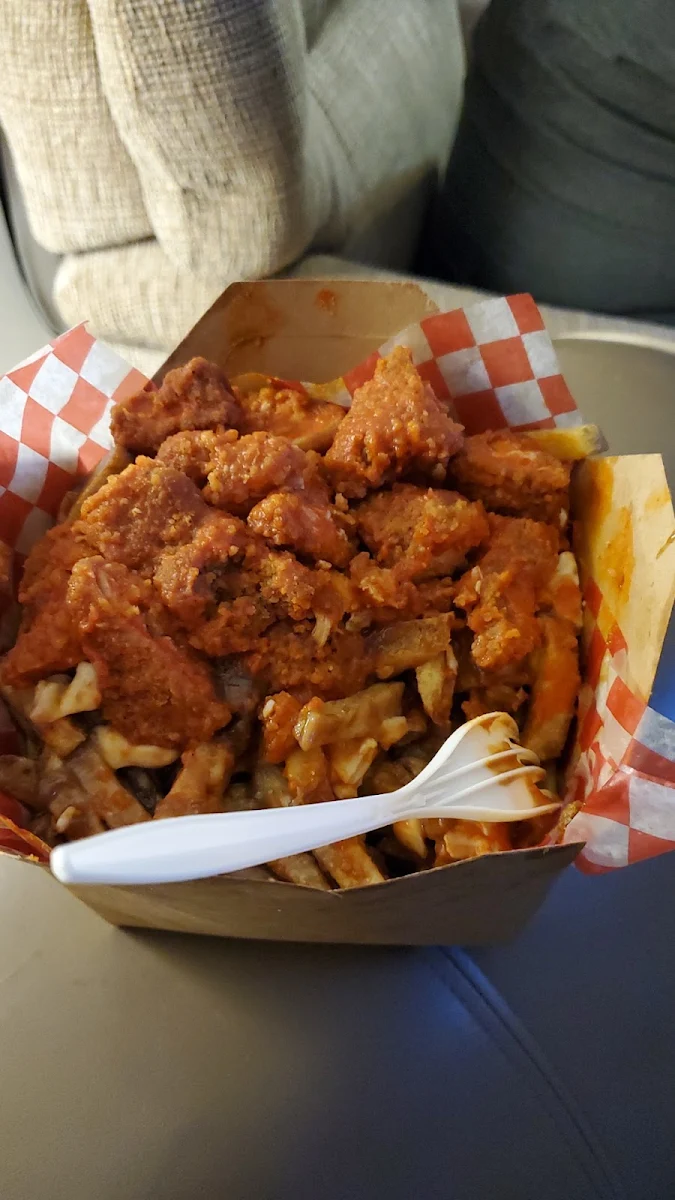 Spicy Buffalo Poutine