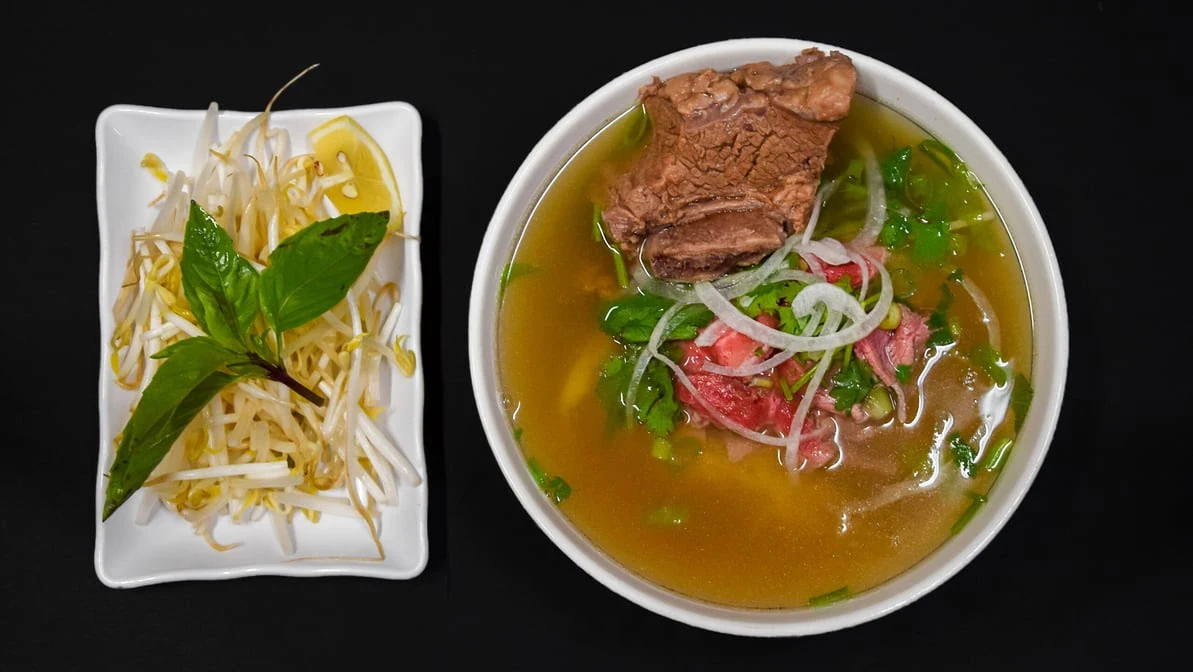 Pho Sate - Rice Noodle in Beef Broth with Spicy Rare Beef L