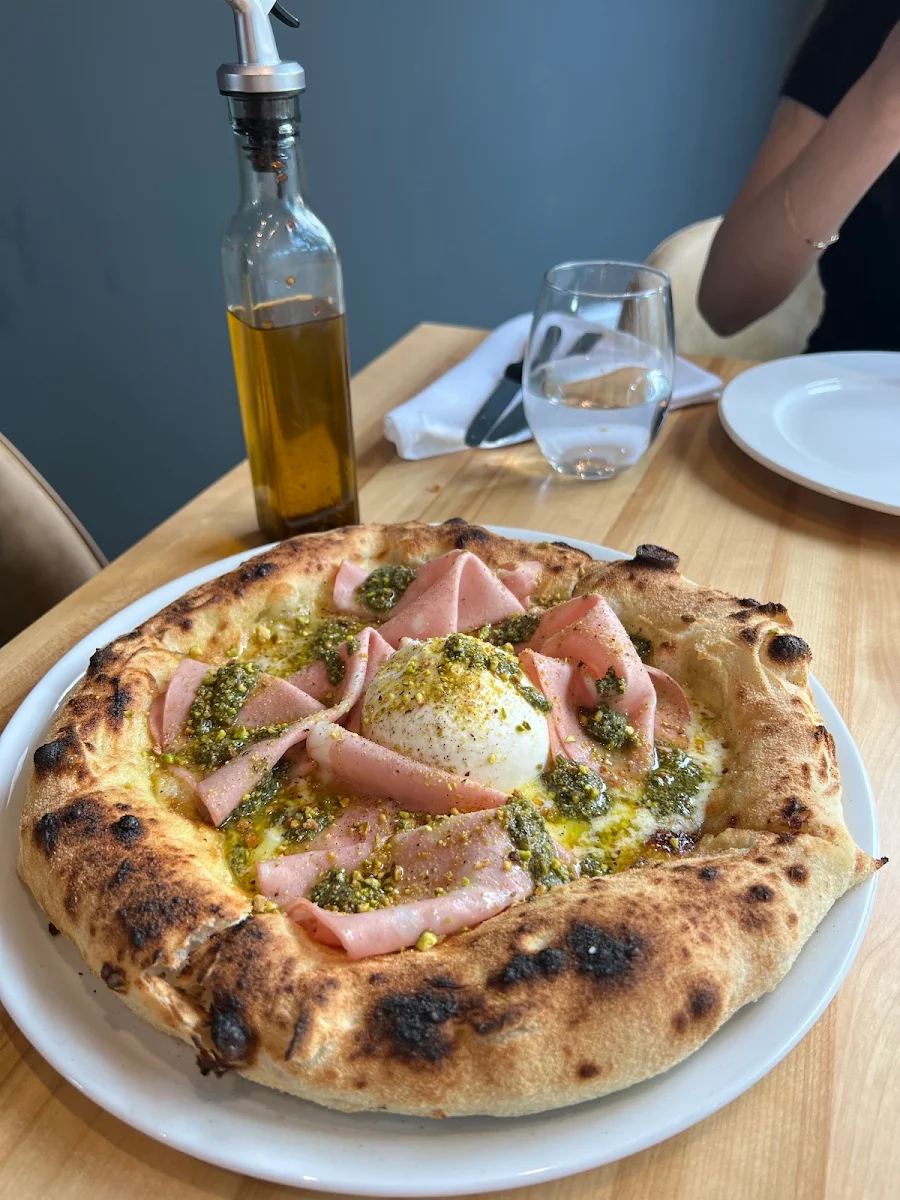 Pizza Mortadella E Burrata Mortadella E Burrata Pizza