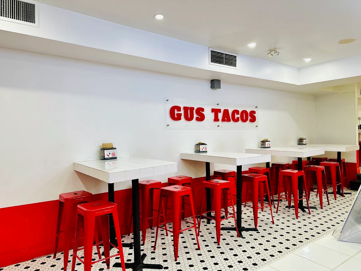 Vibe, Gus Tacos