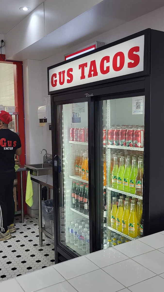 Vibe, Gus Tacos