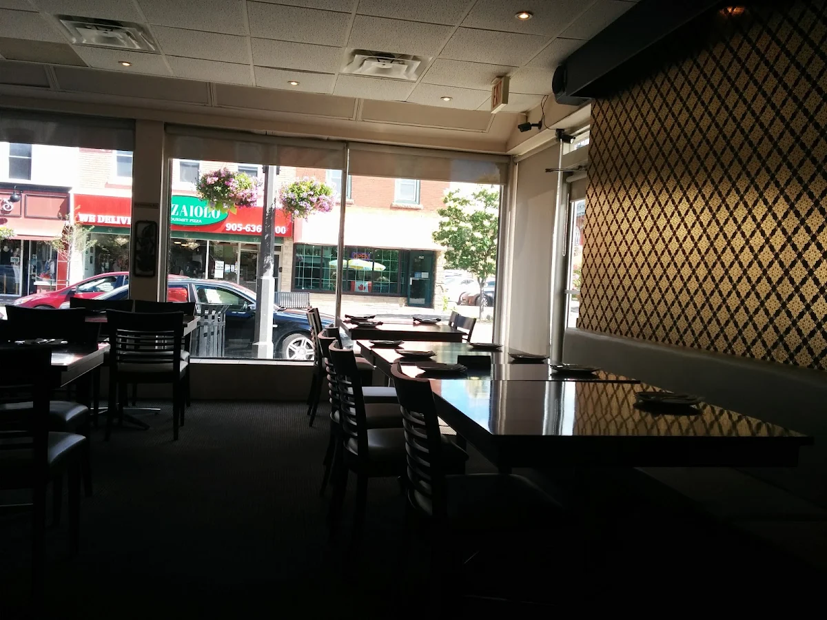 Vibe, Thai House Cuisine