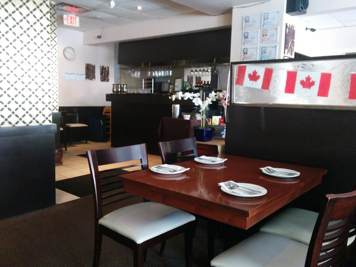 Vibe, Thai House Cuisine