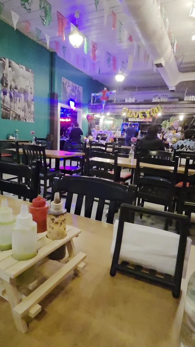 Vibe, Calle México Restaurant