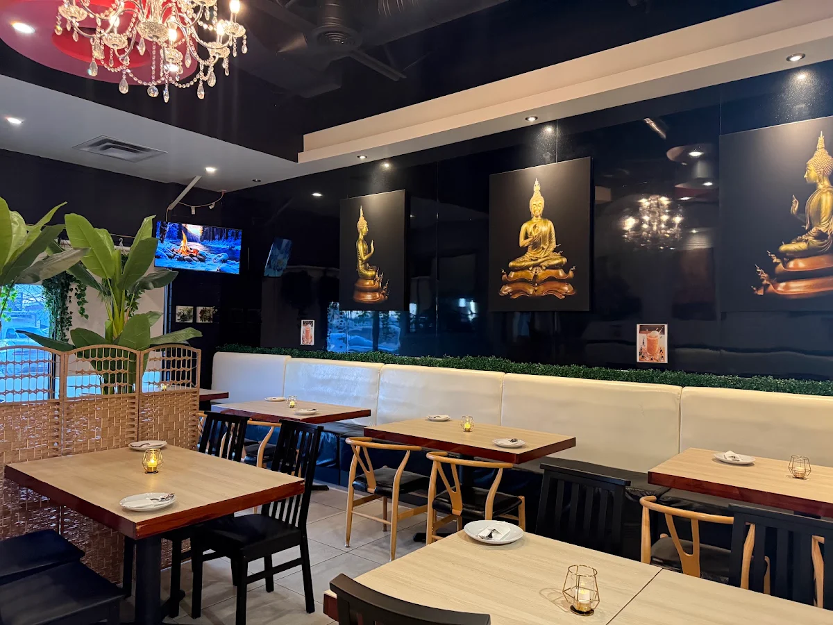 Vibe, Thai Corner Restaurant & Bakery