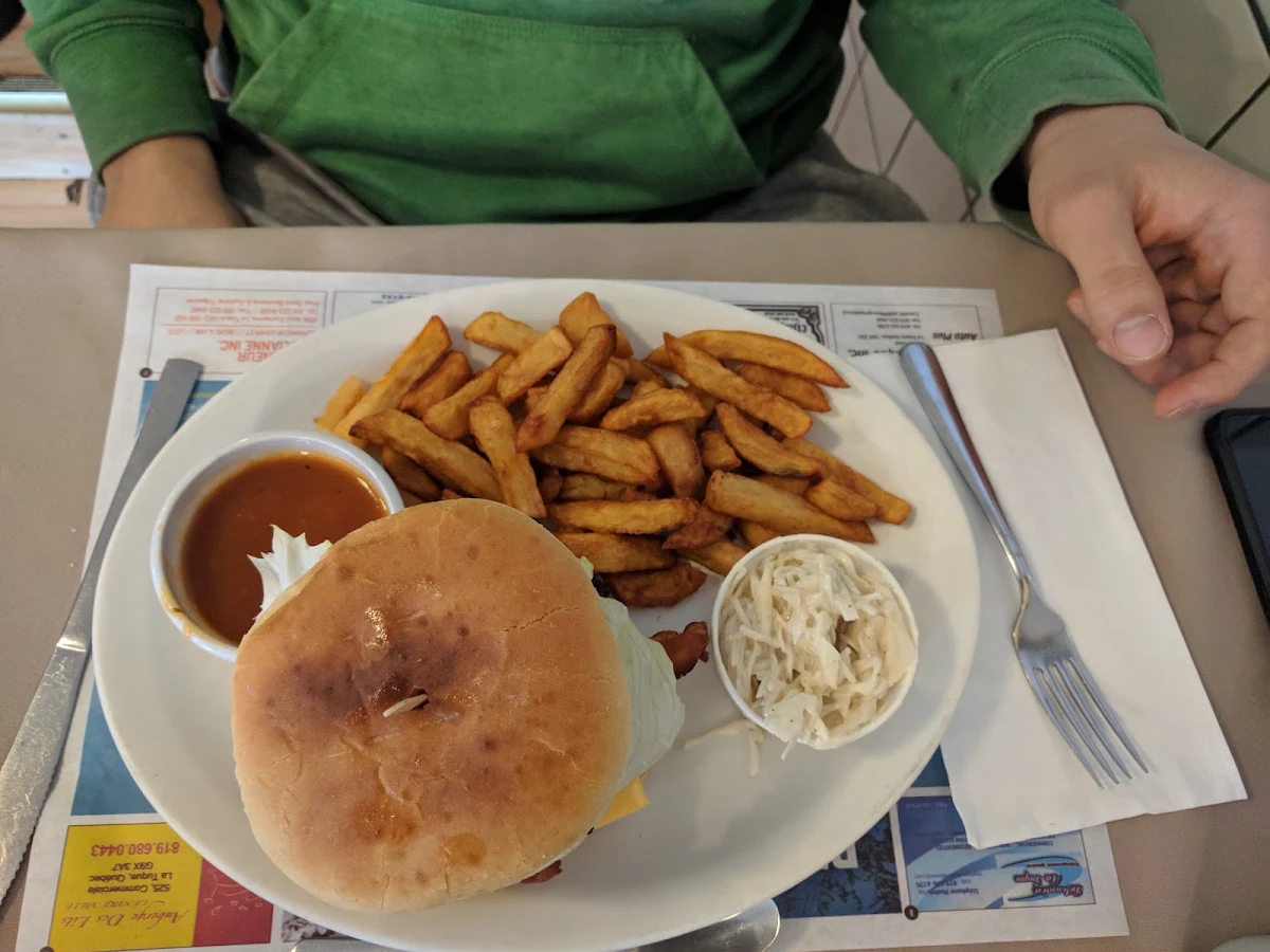Food & drink, Restaurant Chez Ti-N'Ours
