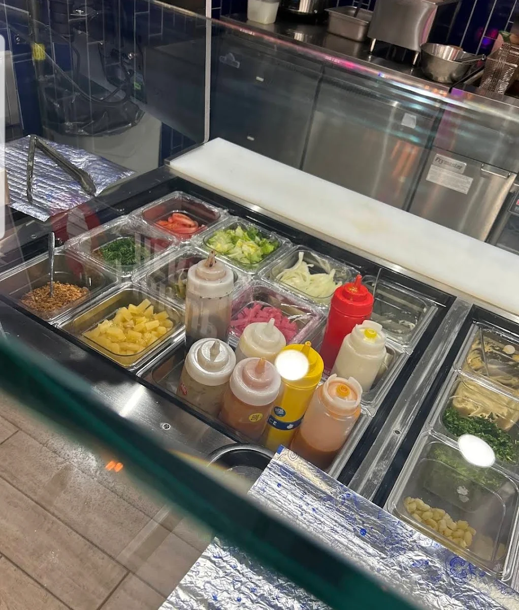 Vibe, Tahini's Shawarma