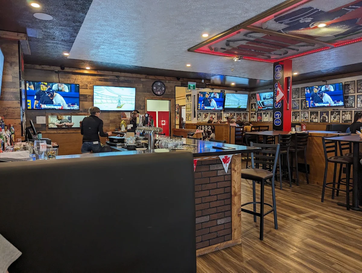 Vibe, Wing House