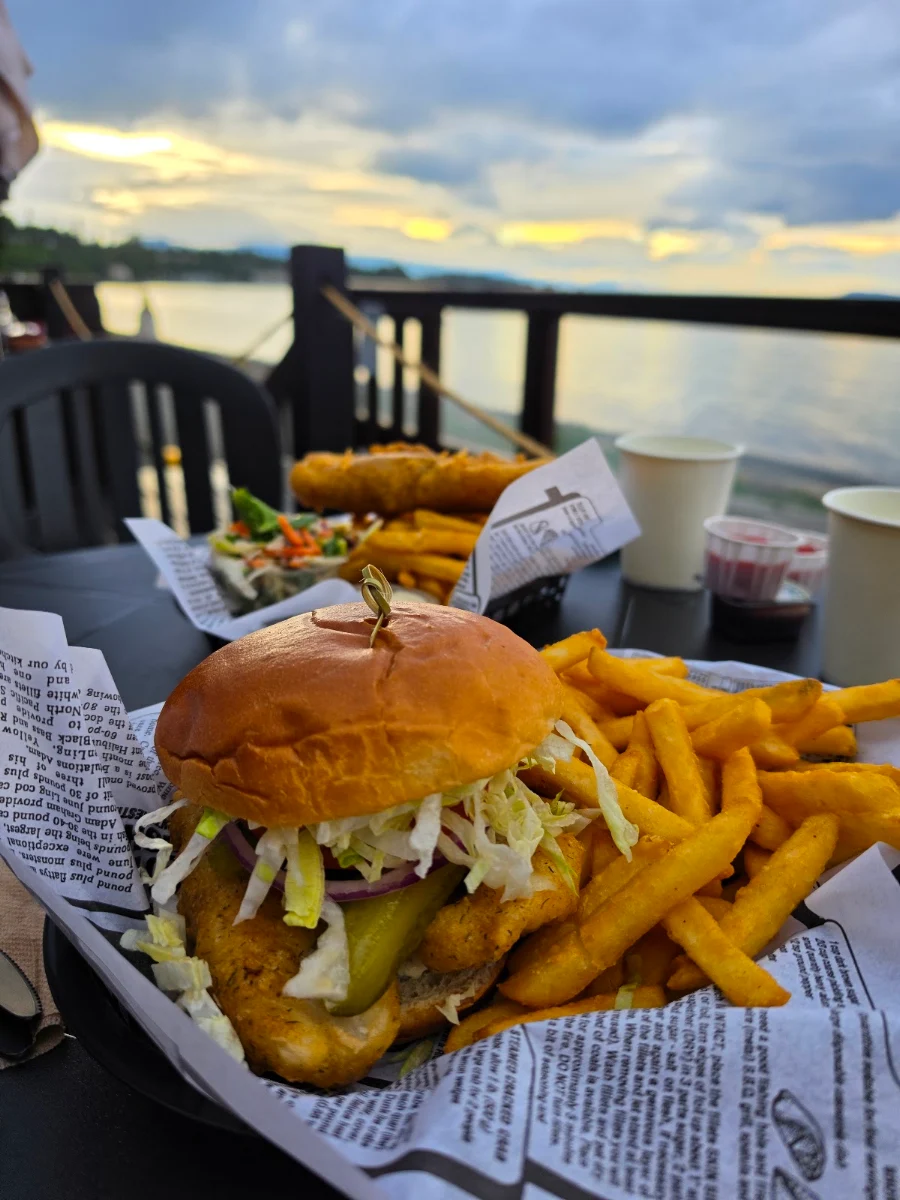 Food & drink, Shore Restaurant