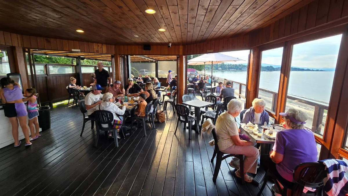 Vibe, Shore Restaurant
