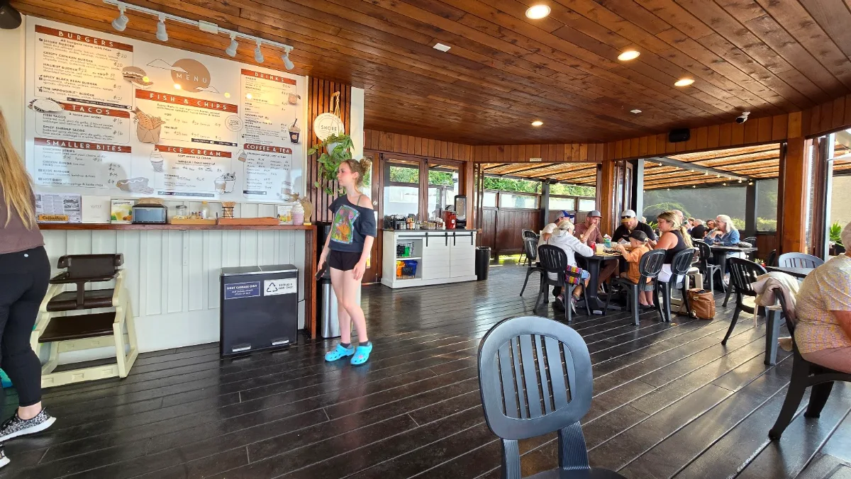 Vibe, Shore Restaurant
