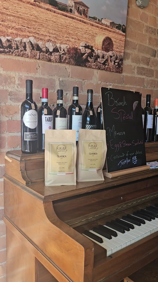 Menu, Gigli Caffè Junction