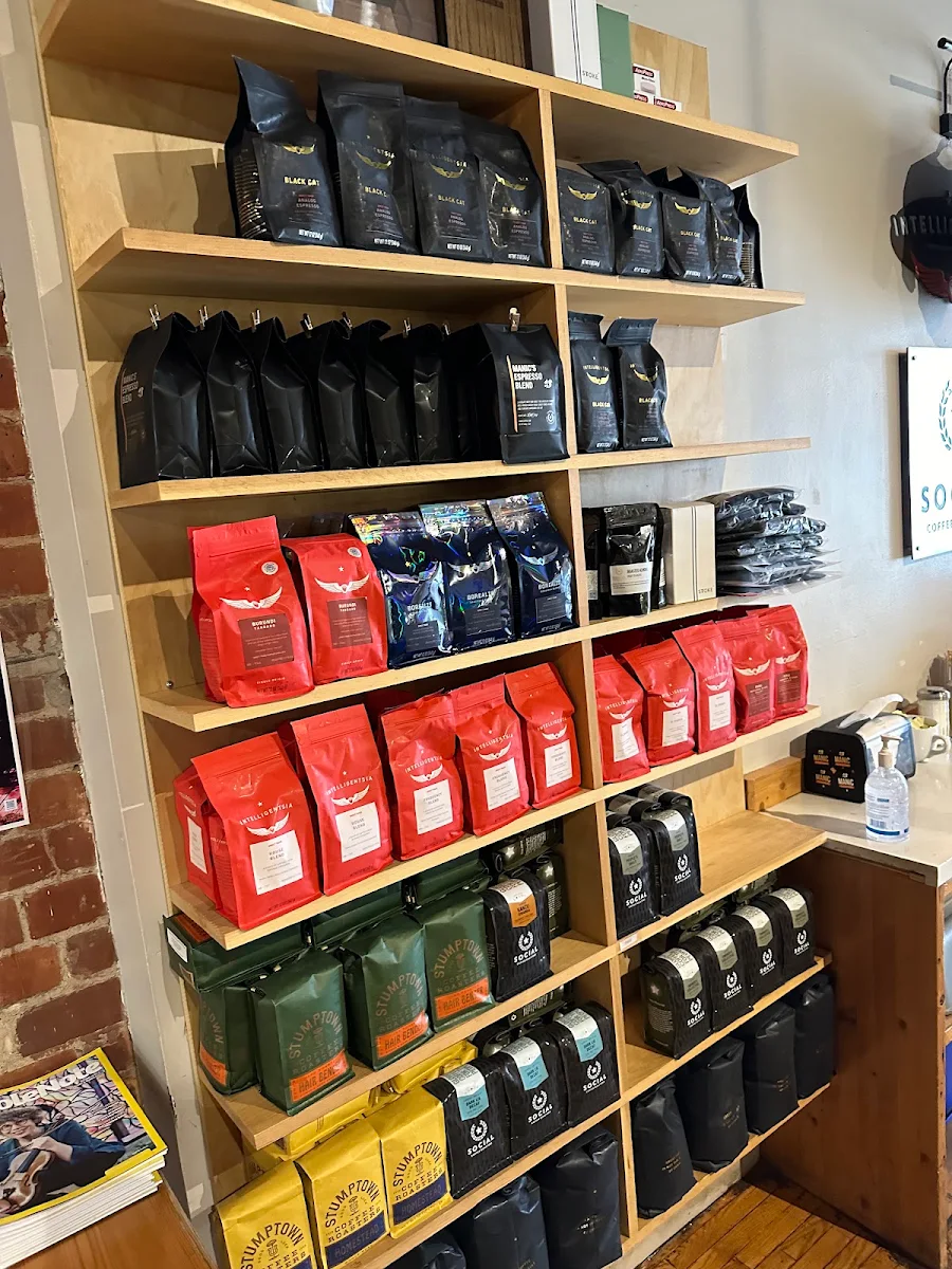 Vibe, Manic Coffee