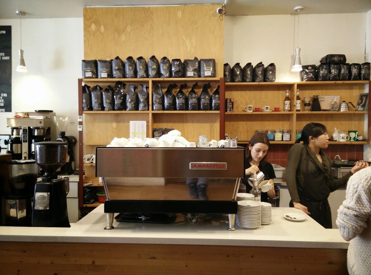 Vibe, Manic Coffee