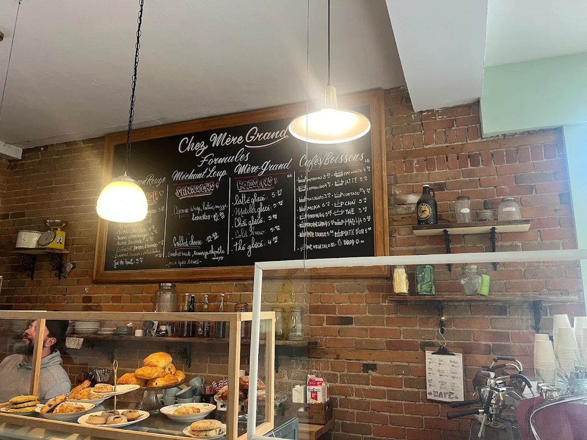 Menu, Chez Mère-Grand Café et Épicerie