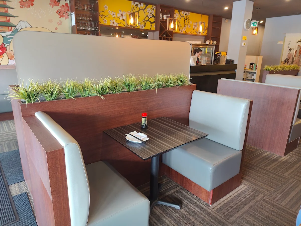 Vibe, Kino sushi Japanese restaurant