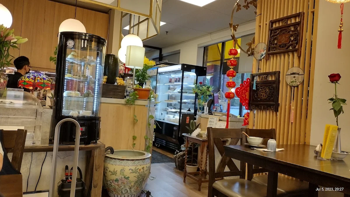 Vibe, Yan's Kitchen