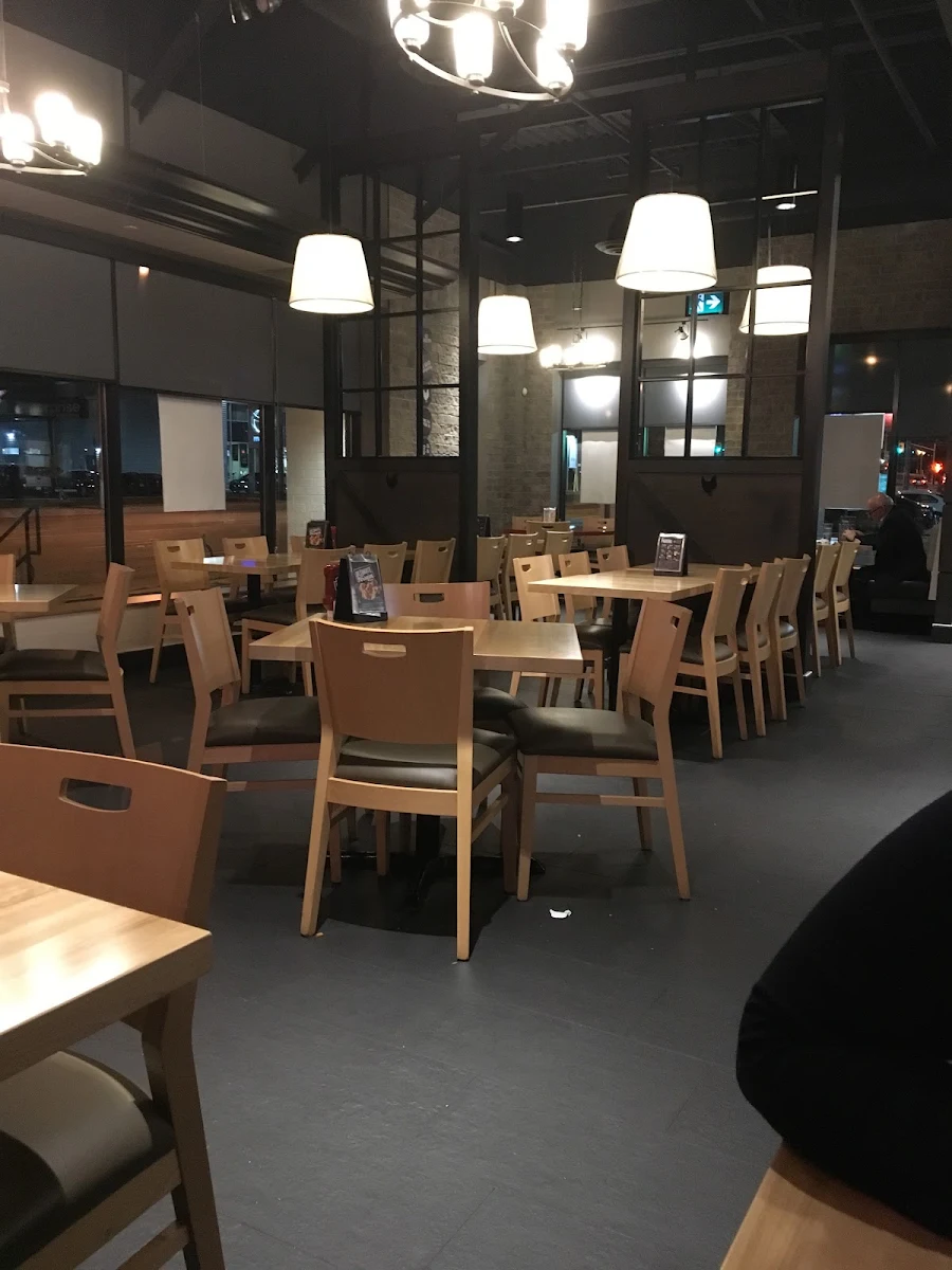 Vibe, Swiss Chalet