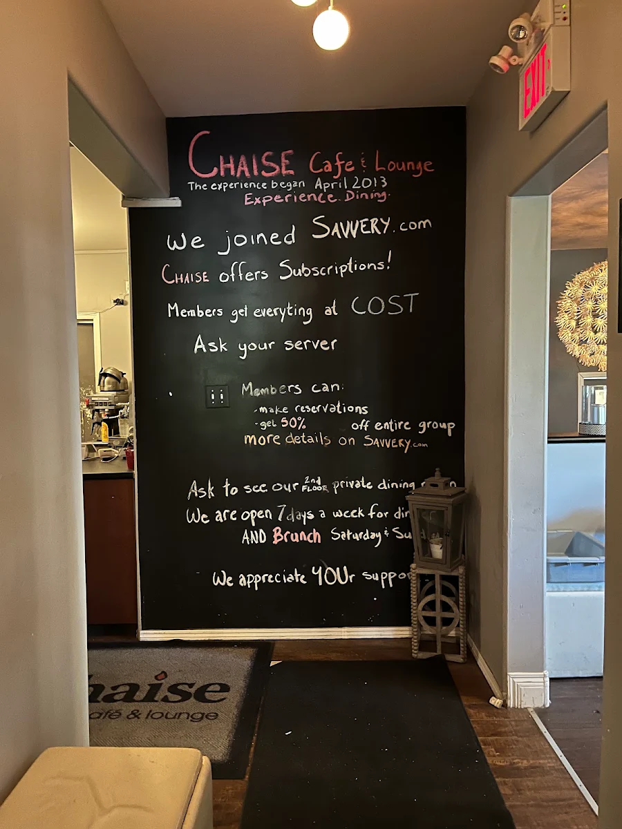 Menu, Chaise Café & Lounge