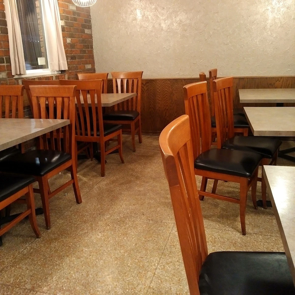 Vibe, Frank's Pizzeria