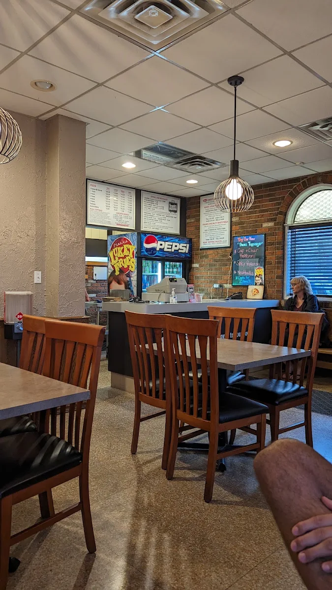 Vibe, Frank's Pizzeria