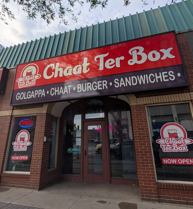 Chaatter Box Resturant Hamilton - Best Live Pani puri in canada