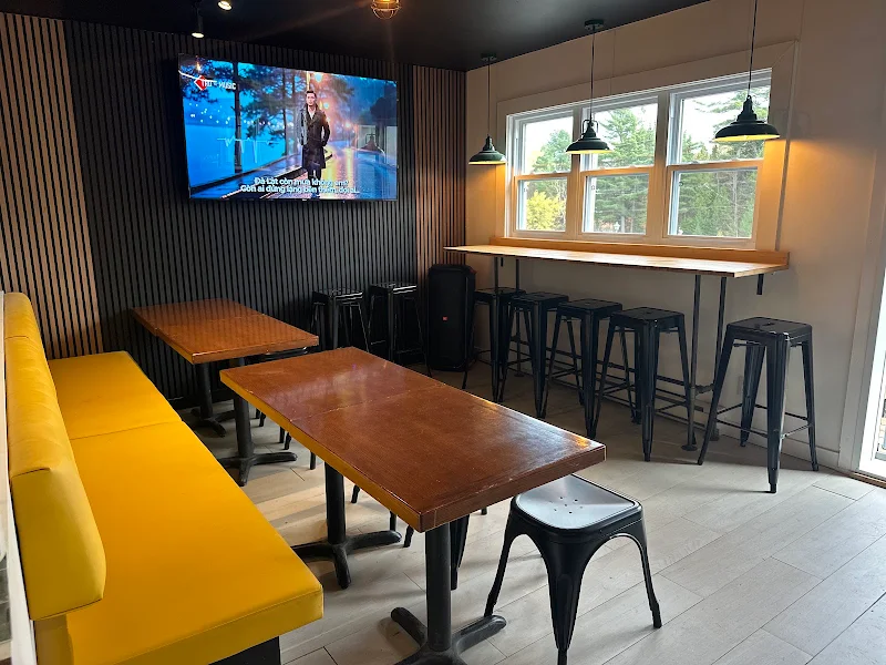 J’MEN PHO cantine Sud-Est de L' Asie