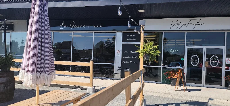 La Jeune Café