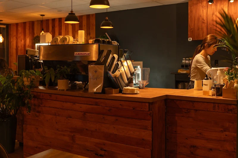 CozyHaus Desserts & Coffee (82 BAKESHOP)