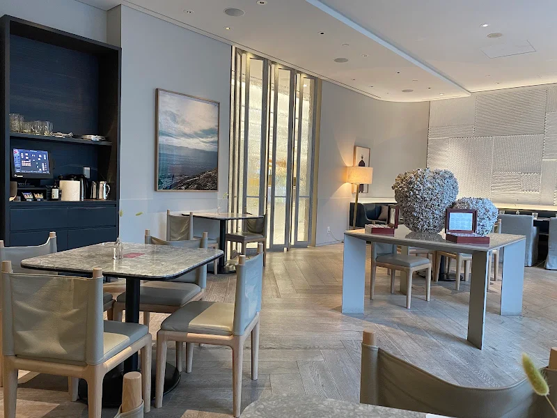 Holts Café | Contemporary Canadian Cuisine