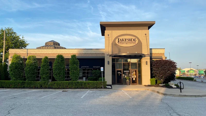 Lakeside Bakery Deli Cafe