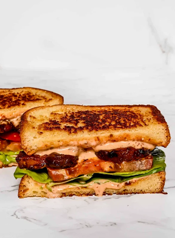 Crab Rangoon Sandwich/ Bánh mì quết crab rangoon